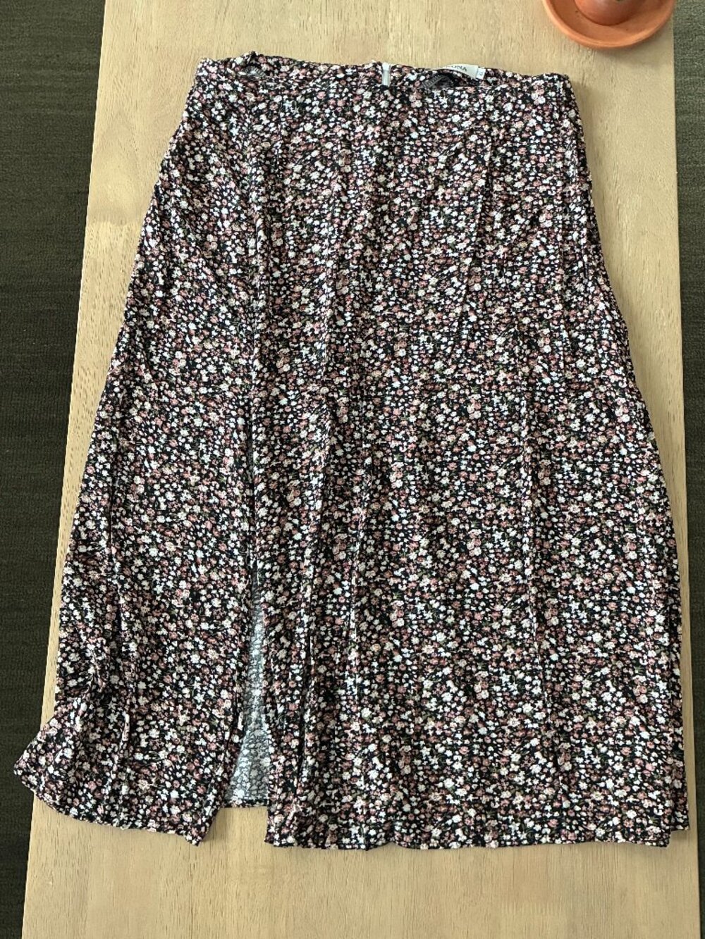 Nenona Ditsy Floral Black Midi Skirt with Slit Sz XL